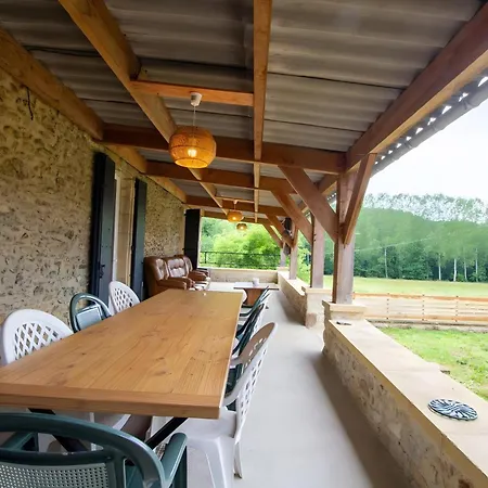 펜션 Charmante Maison Piscine Privee *
