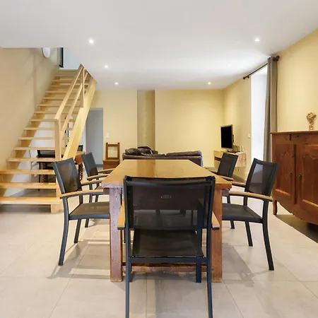 펜션 Charmante Maison Piscine Privee *